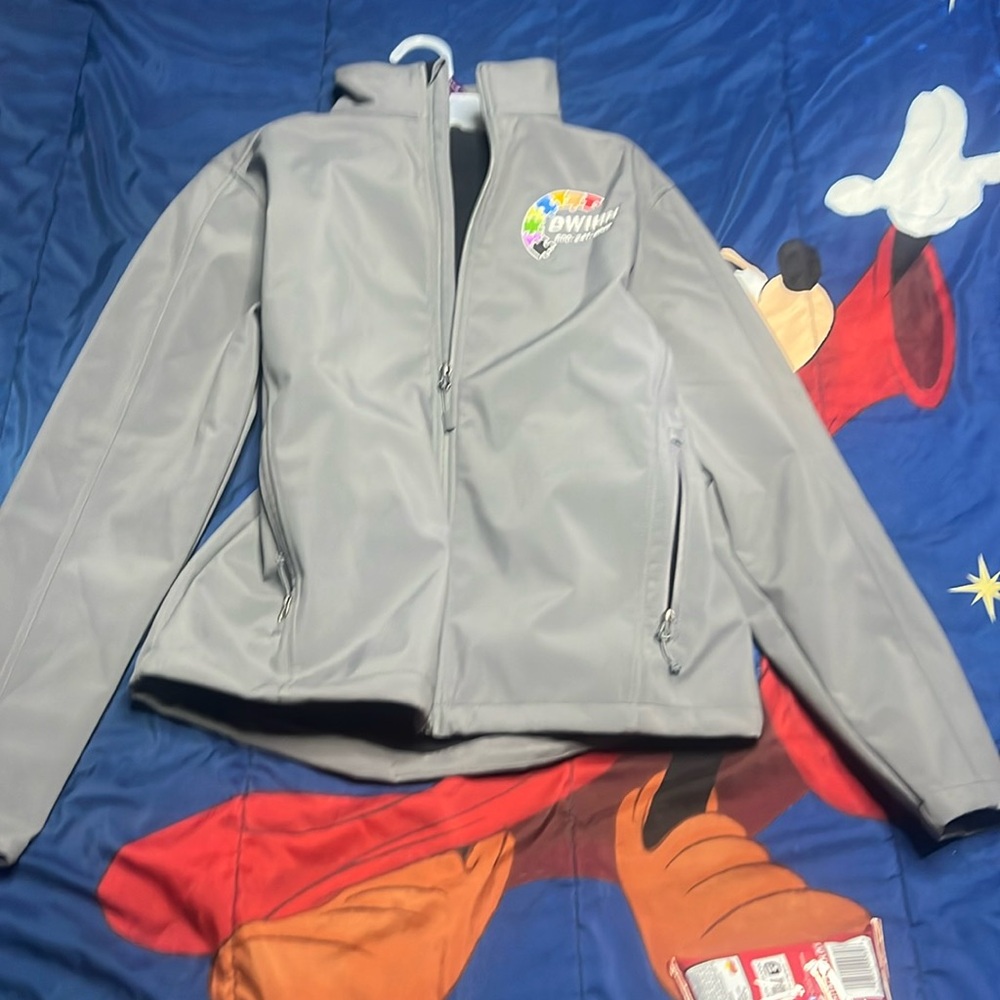 Woman gray jacket medium